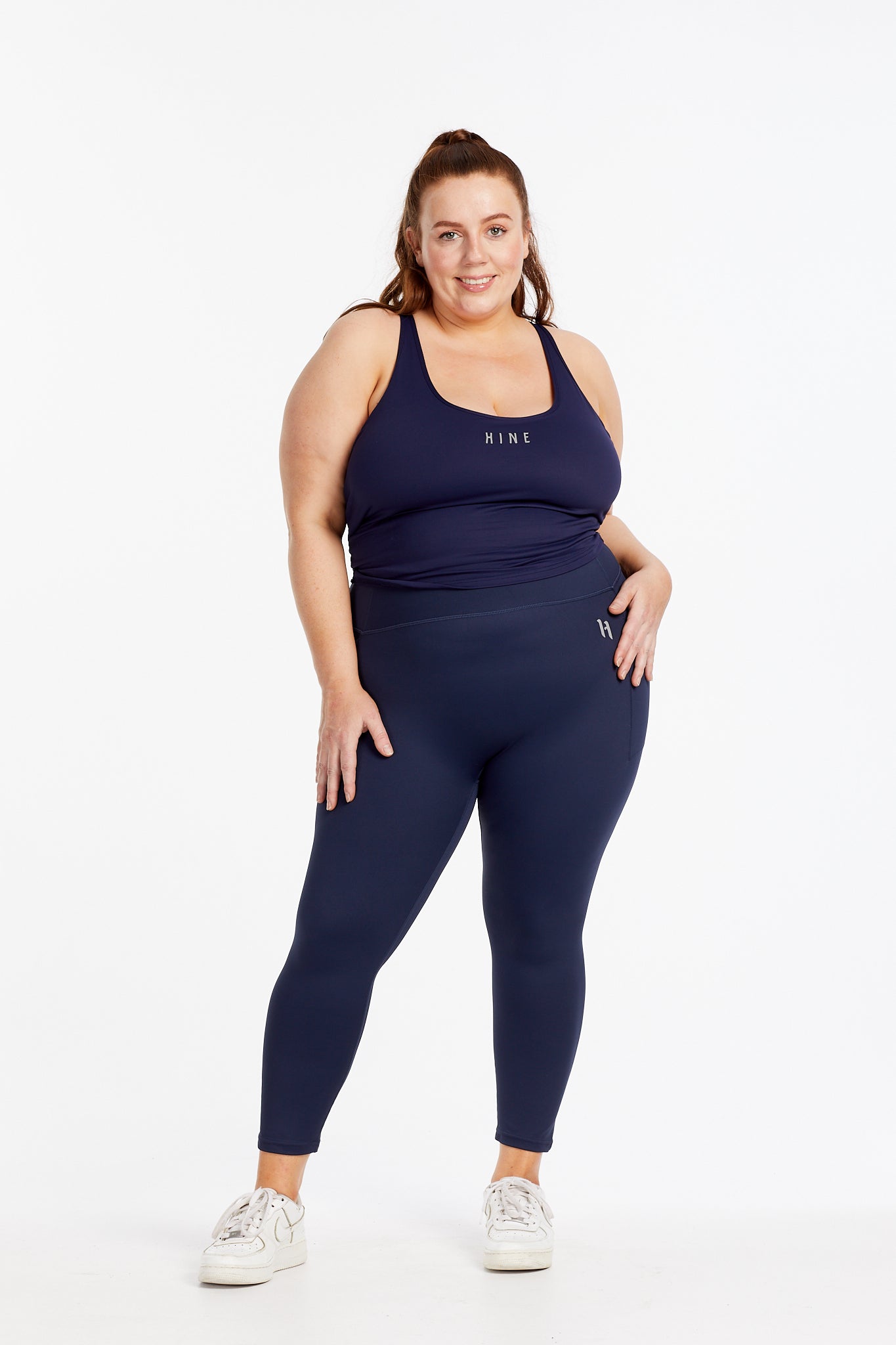 PERFORMANCE RACERBACK CROP SINGLET NAVY