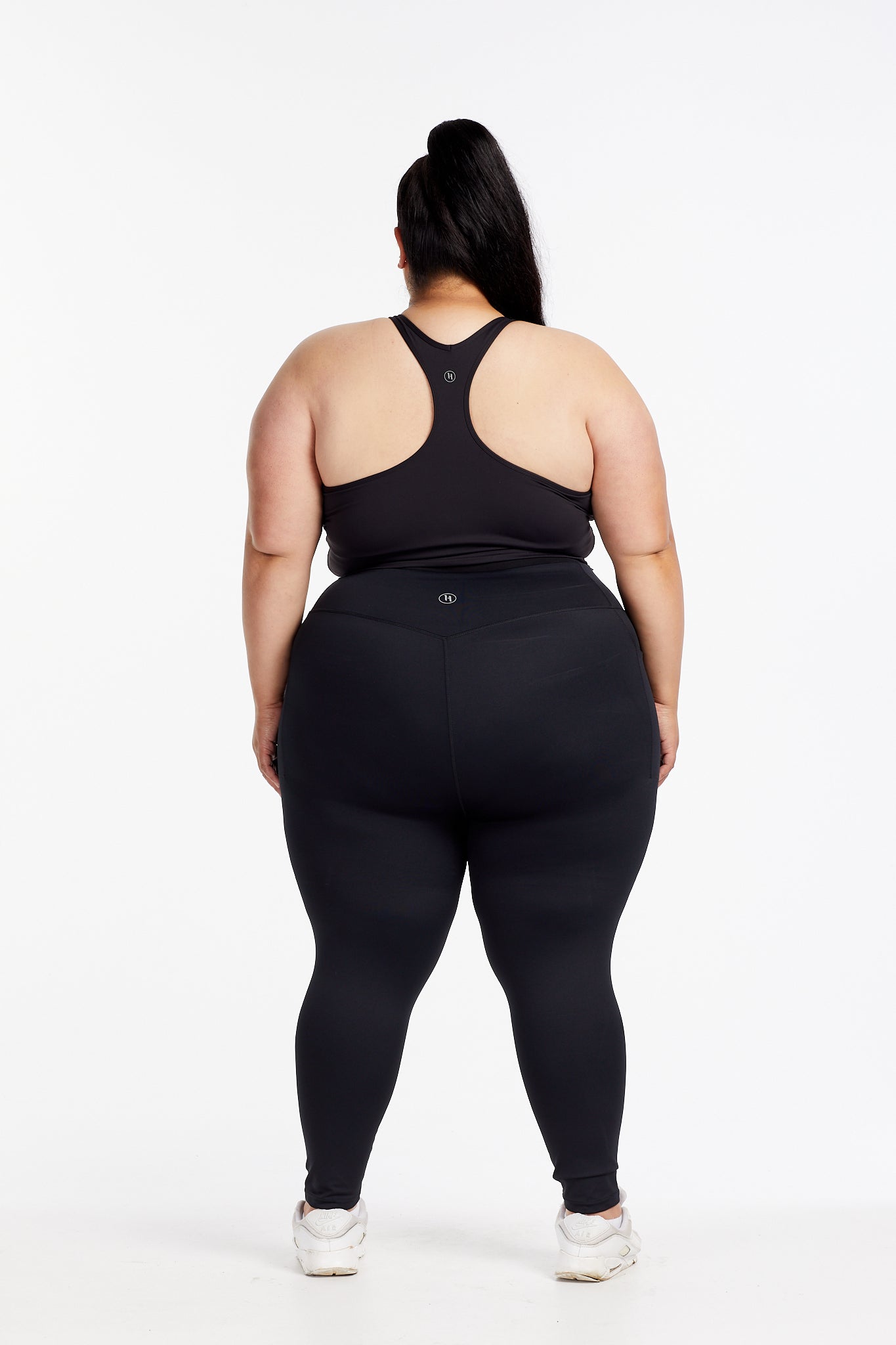 PERFORMANCE RACERBACK CROP SINGLET ONYX