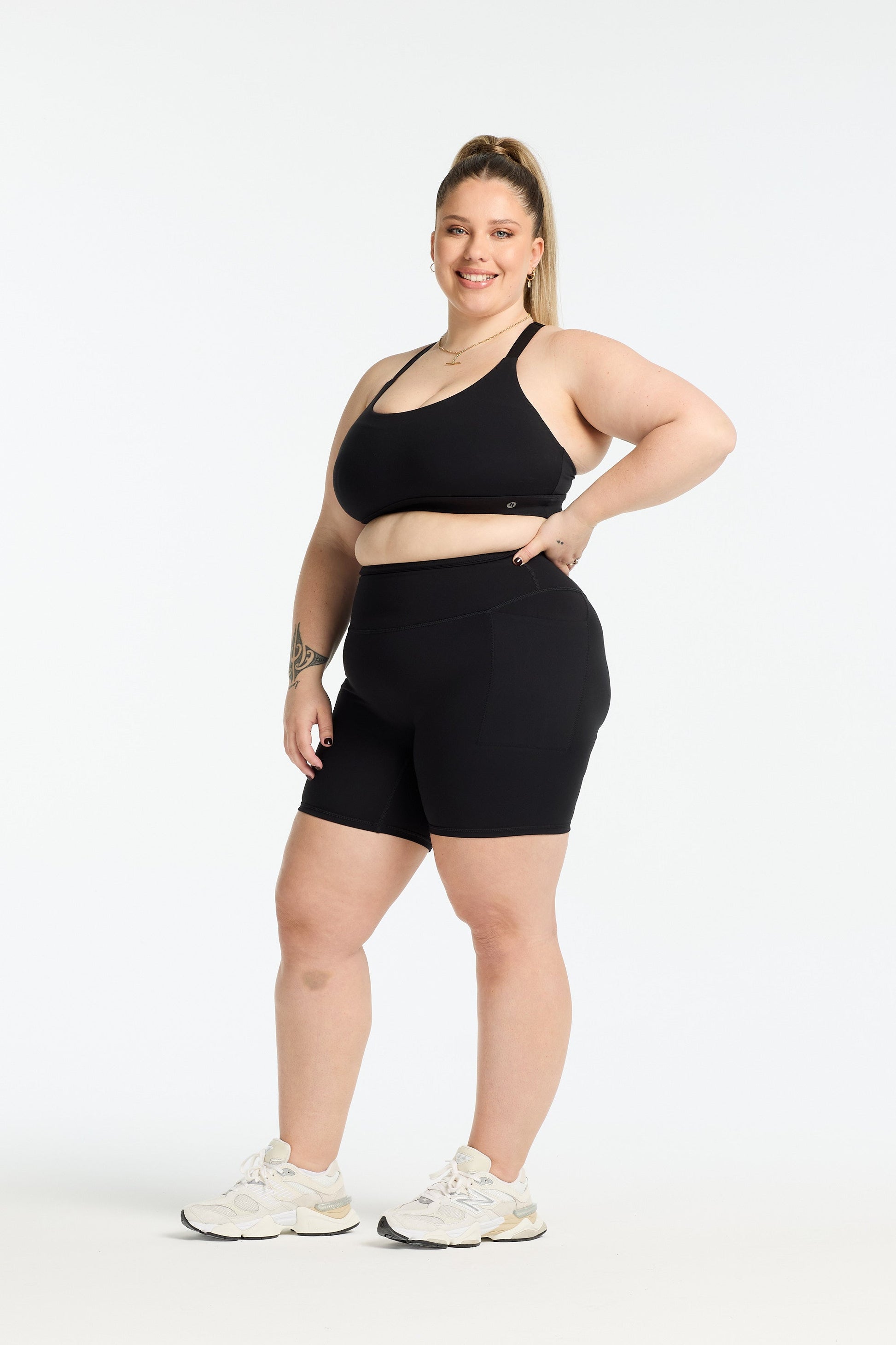 STAPLE 2.0 MID SHORT W/POCKET ONYX