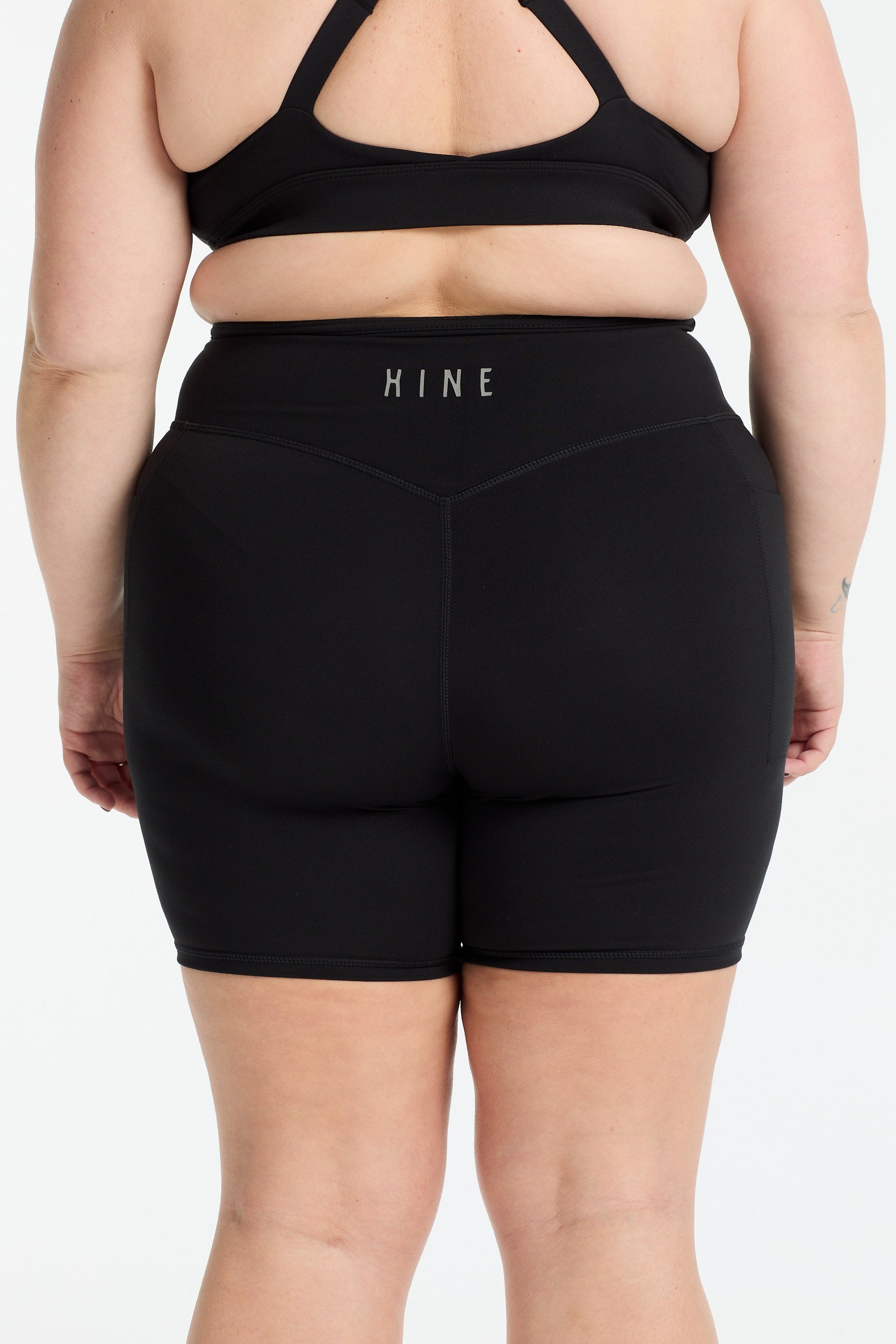STAPLE 2.0 MID SHORT W/POCKET ONYX