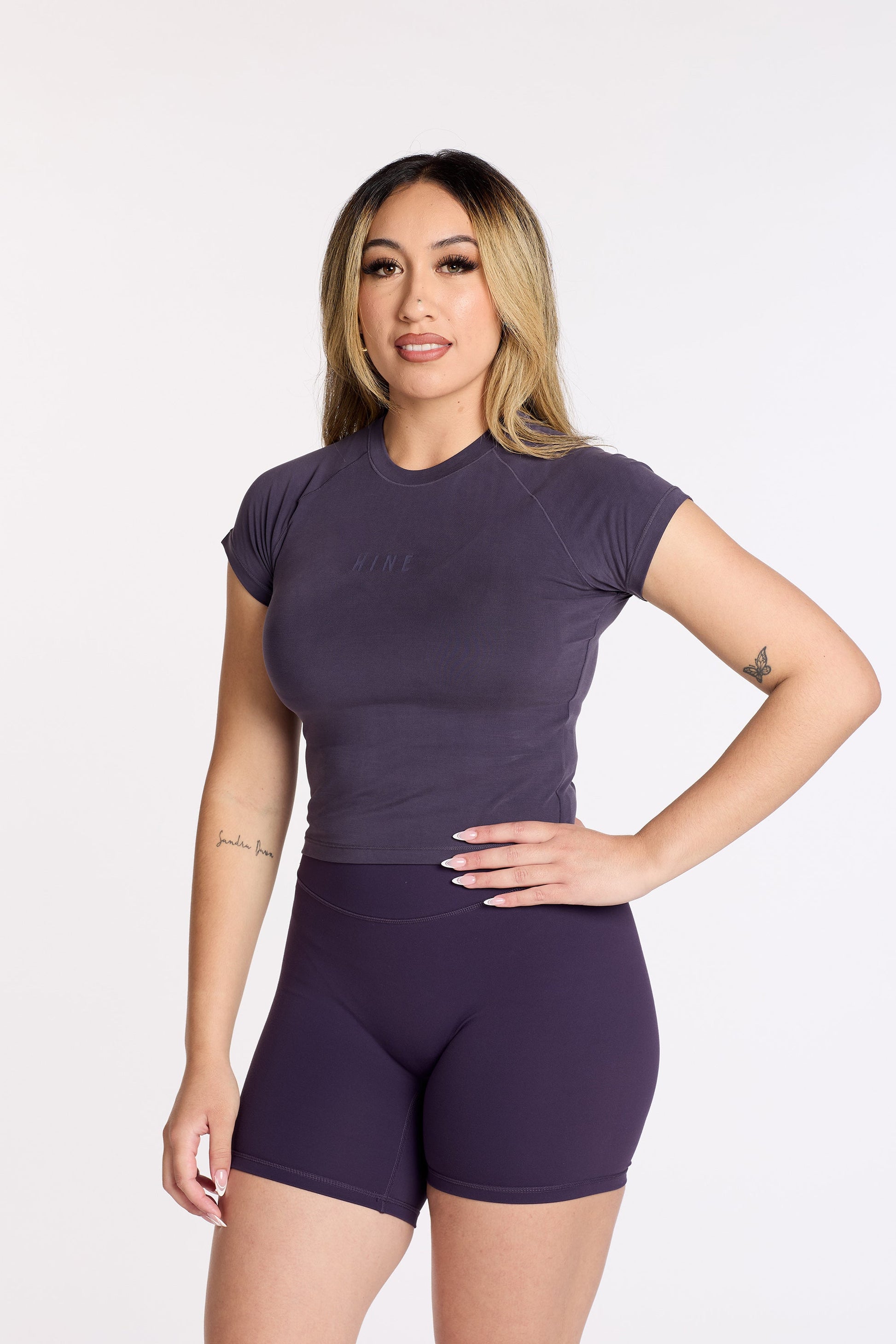 THE ESSENTIAL CROP TEE MIDNIGHT