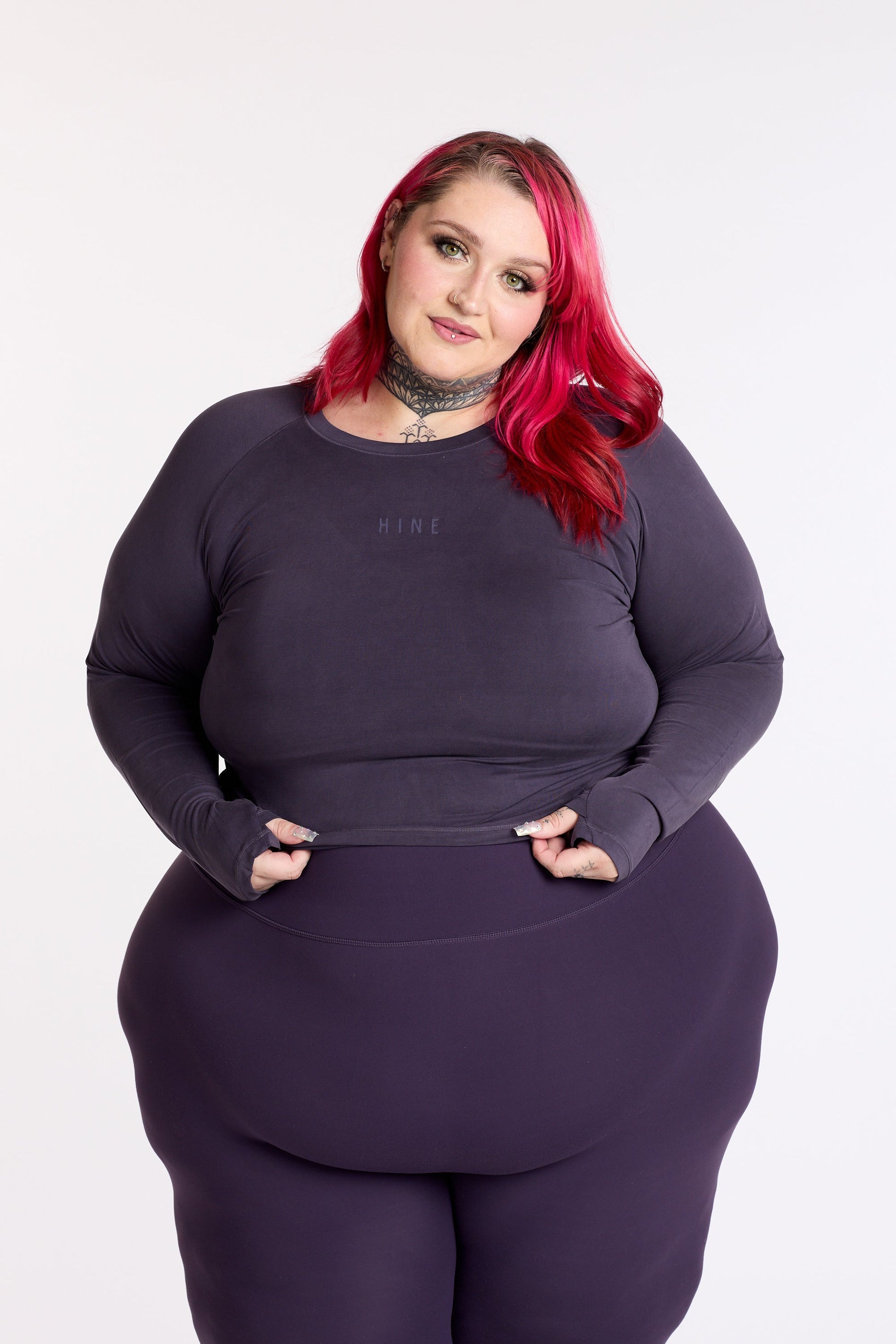 THE ESSENTIAL CROP LONG SLEEVE MIDNIGHT