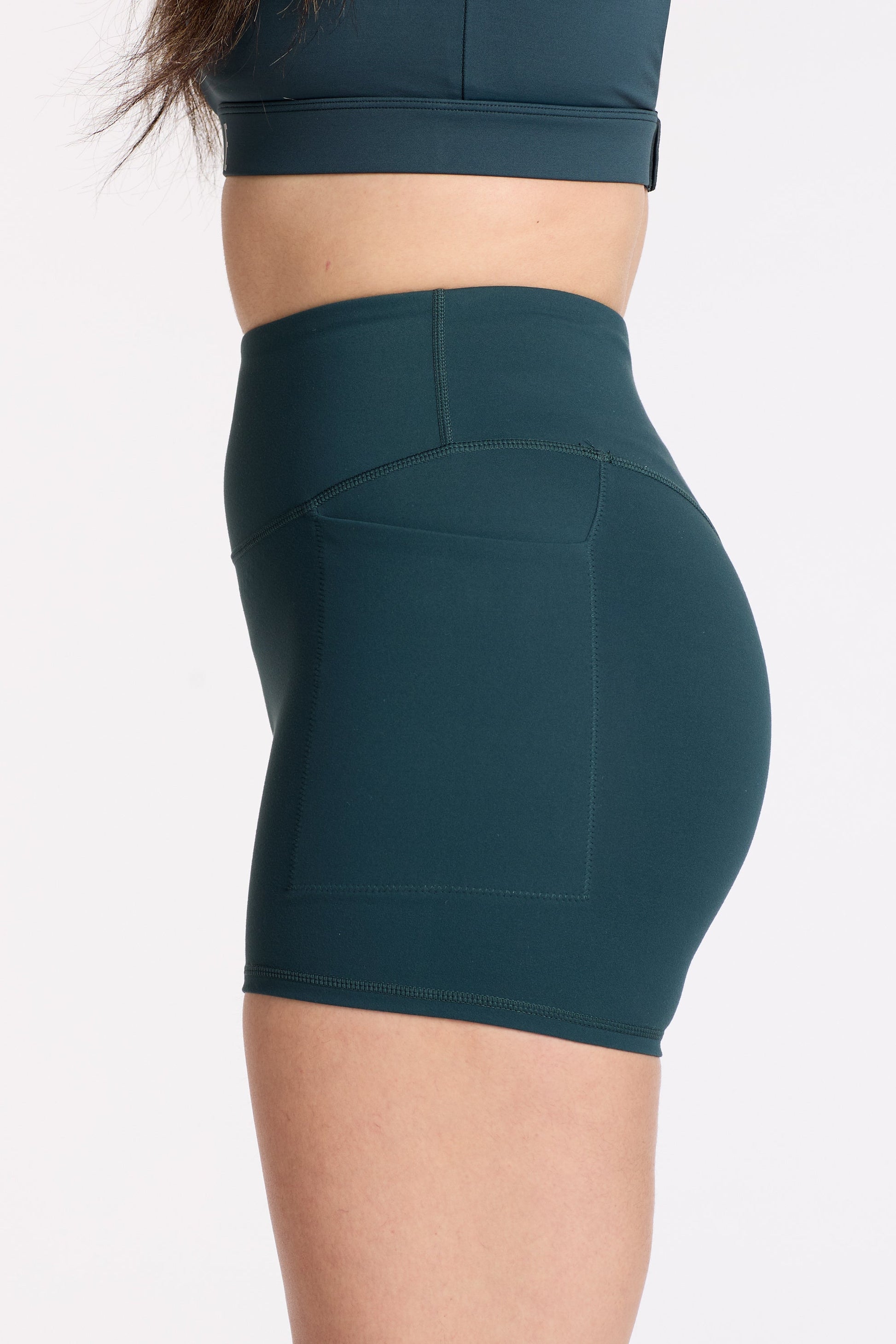 STAPLE W/ POCKET SHORT SHORTS JADE