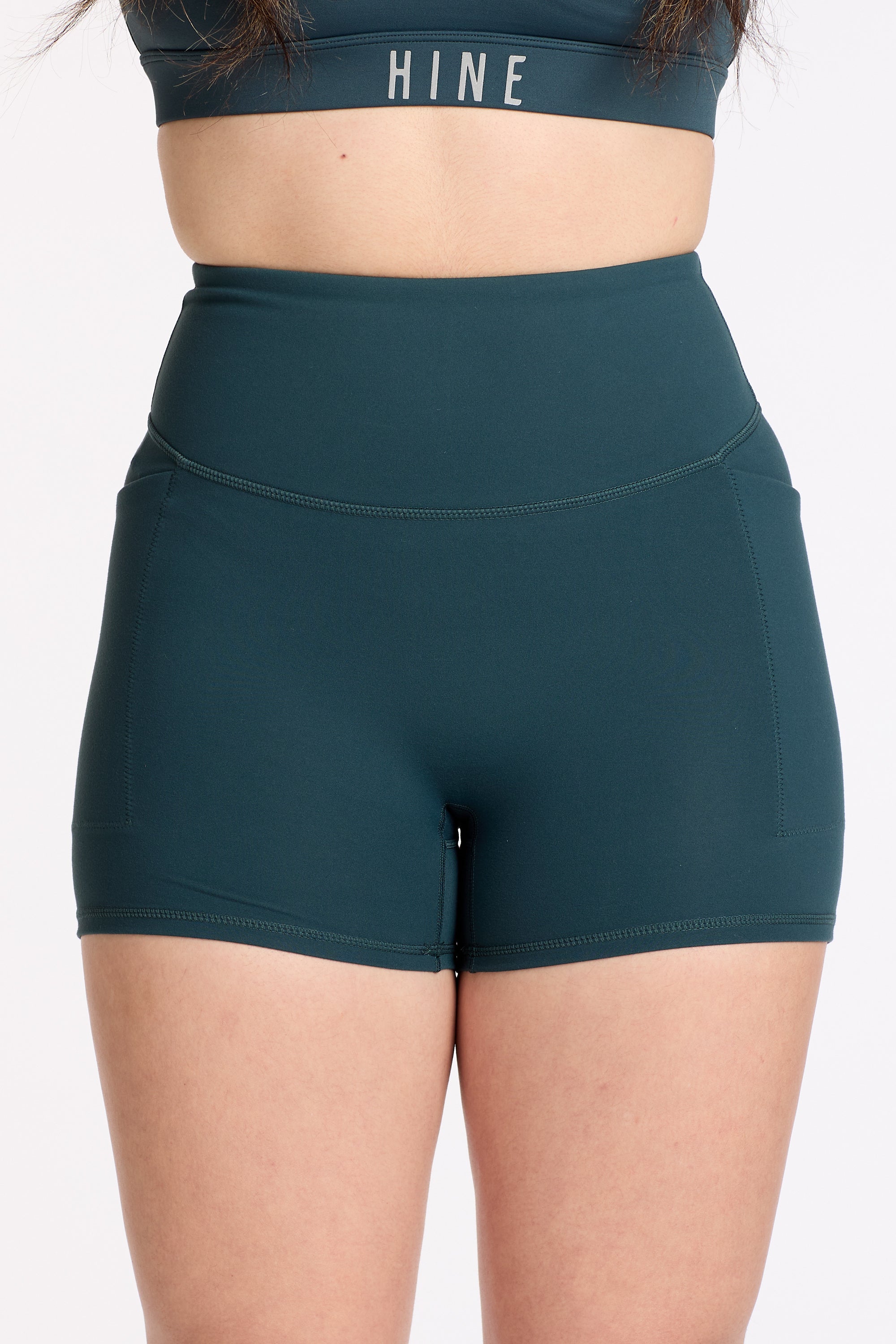 STAPLE W/ POCKET SHORT SHORTS JADE