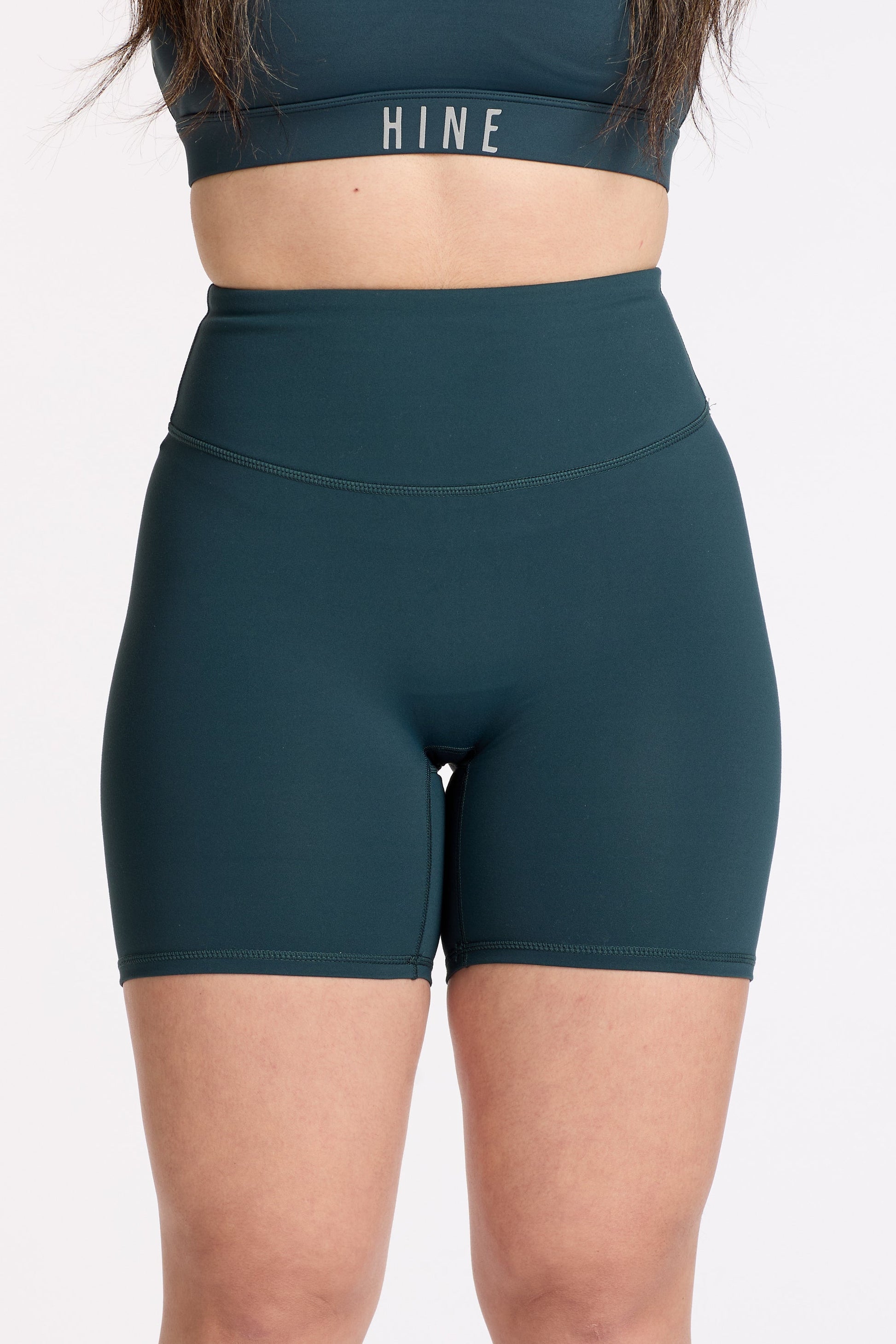 STAPLE MID SHORT JADE