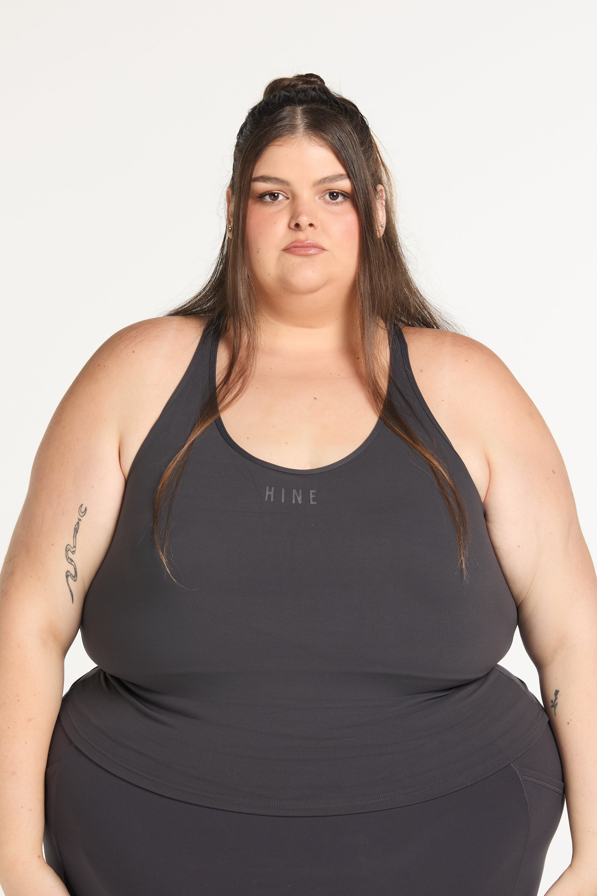 RACERBACK CROP SINGLET W/ IN-BUILT BRA CHARCOAL