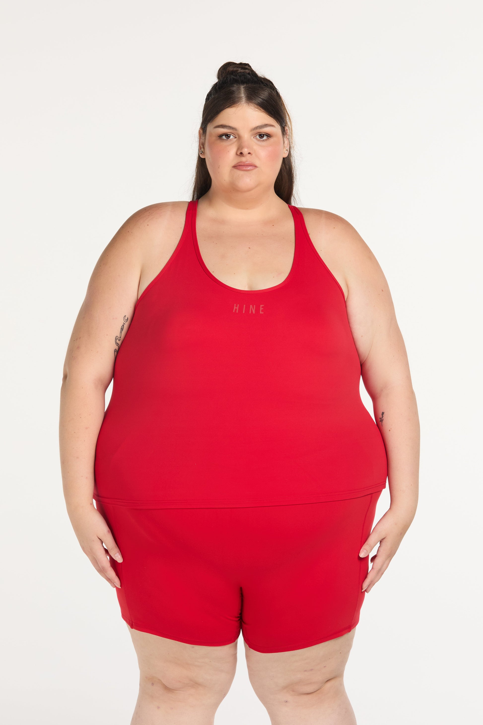 RACERBACK CROP SINGLET W/ IN-BUILT BRA RED