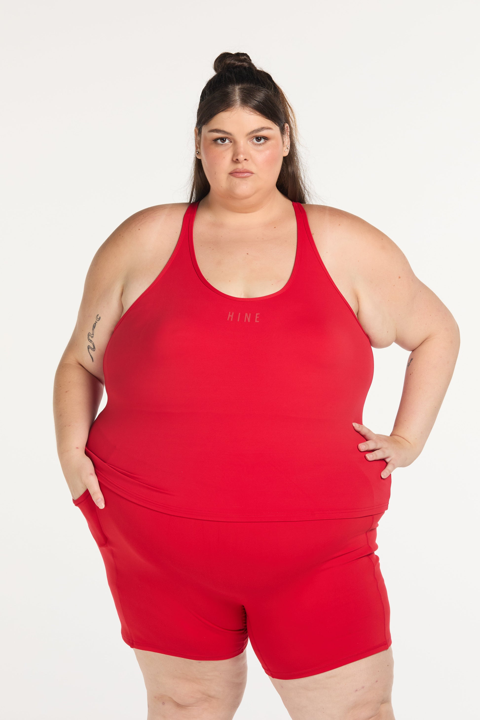 RACERBACK CROP SINGLET W/ IN-BUILT BRA RED