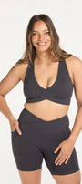 AUAHI CROSS-OVER MID SHORT CHARCOAL