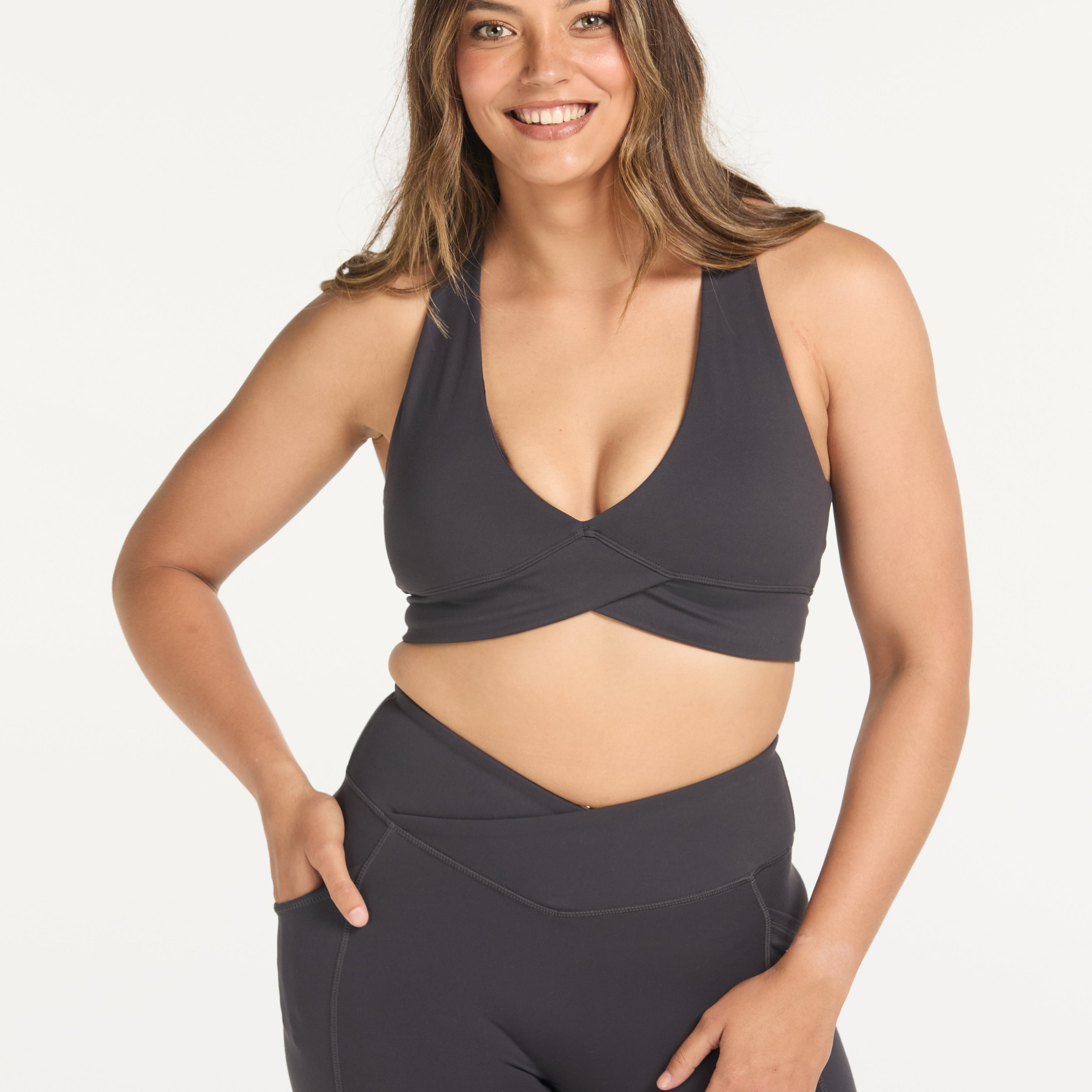 AUAHI CROSS-OVER MID SHORT CHARCOAL