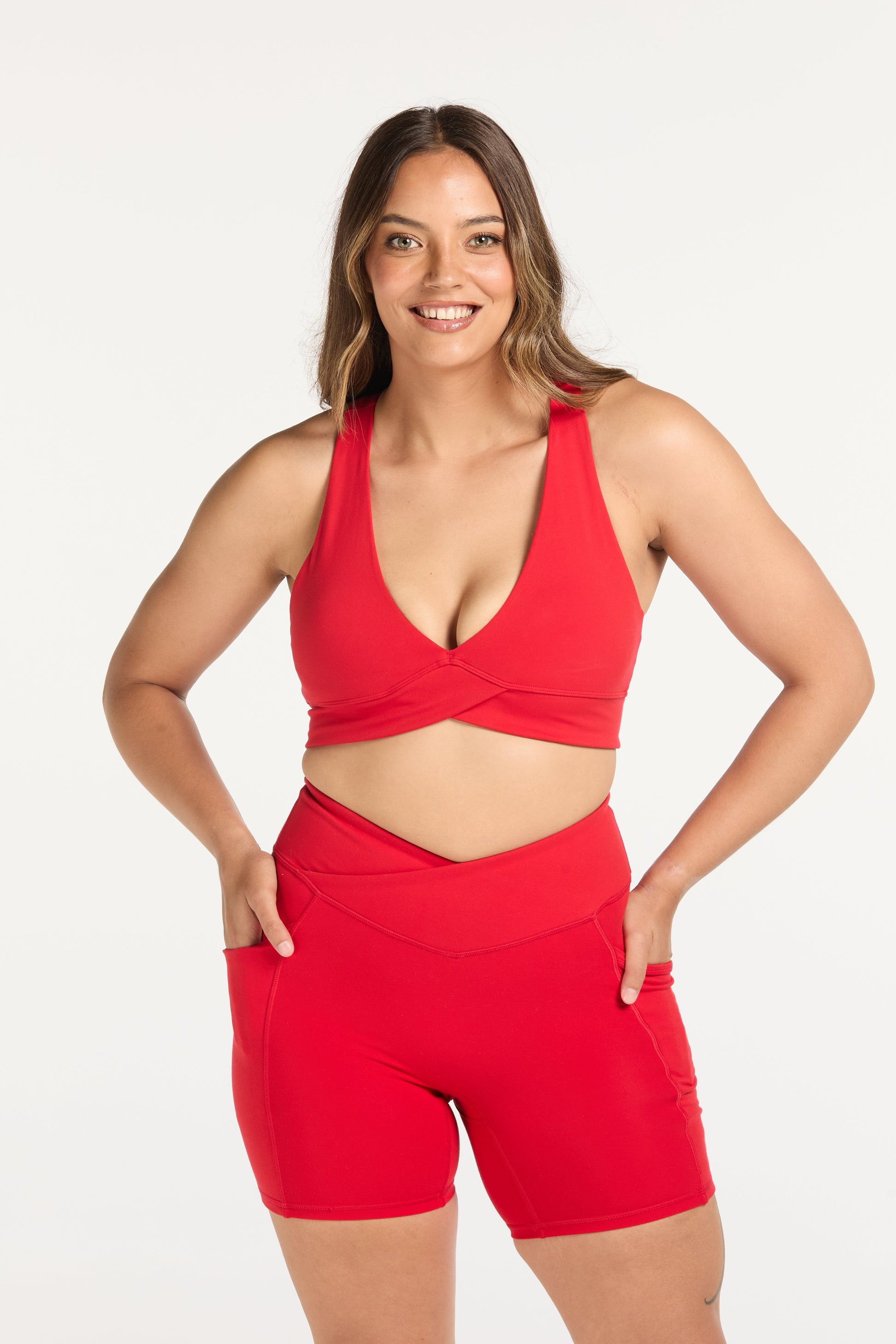 AUAHI CROSS-OVER MID SHORT RED