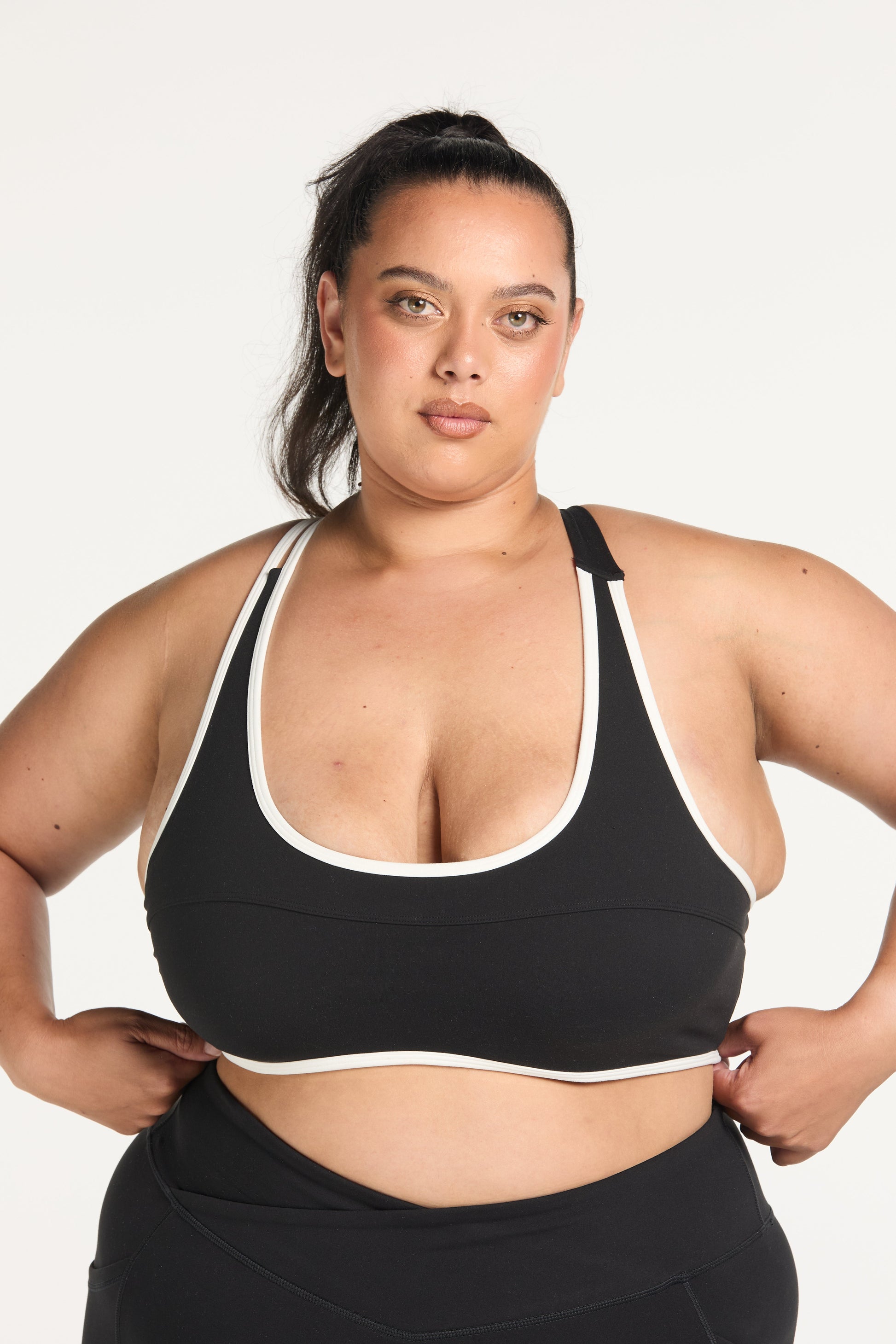 FORME CONTRAST BRA ONYX