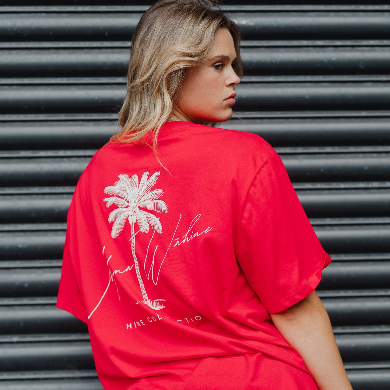 MANA WĀHINE TEE RED