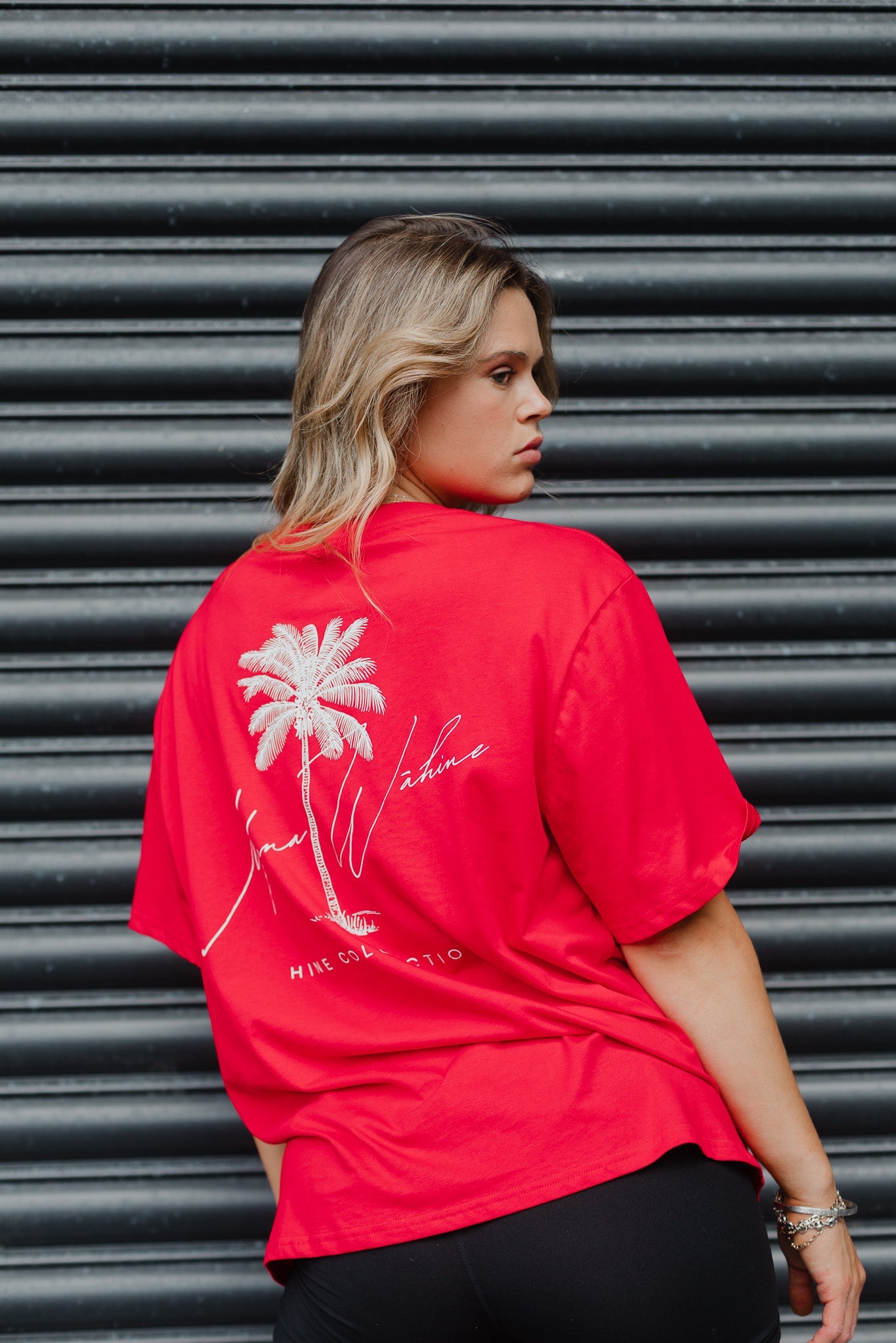 MANA WĀHINE TEE RED