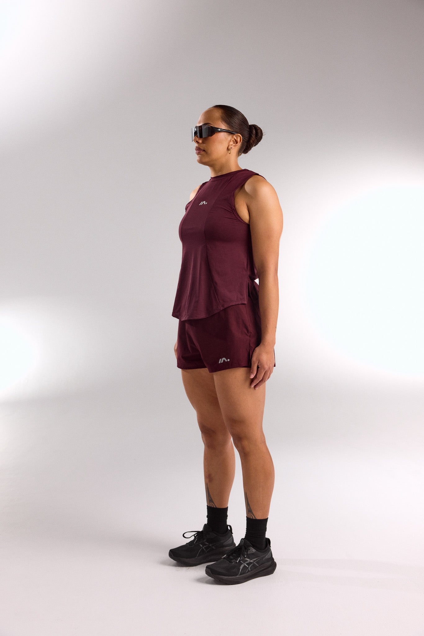 TRAINING SHORT WOMENS DEEP CHERRY