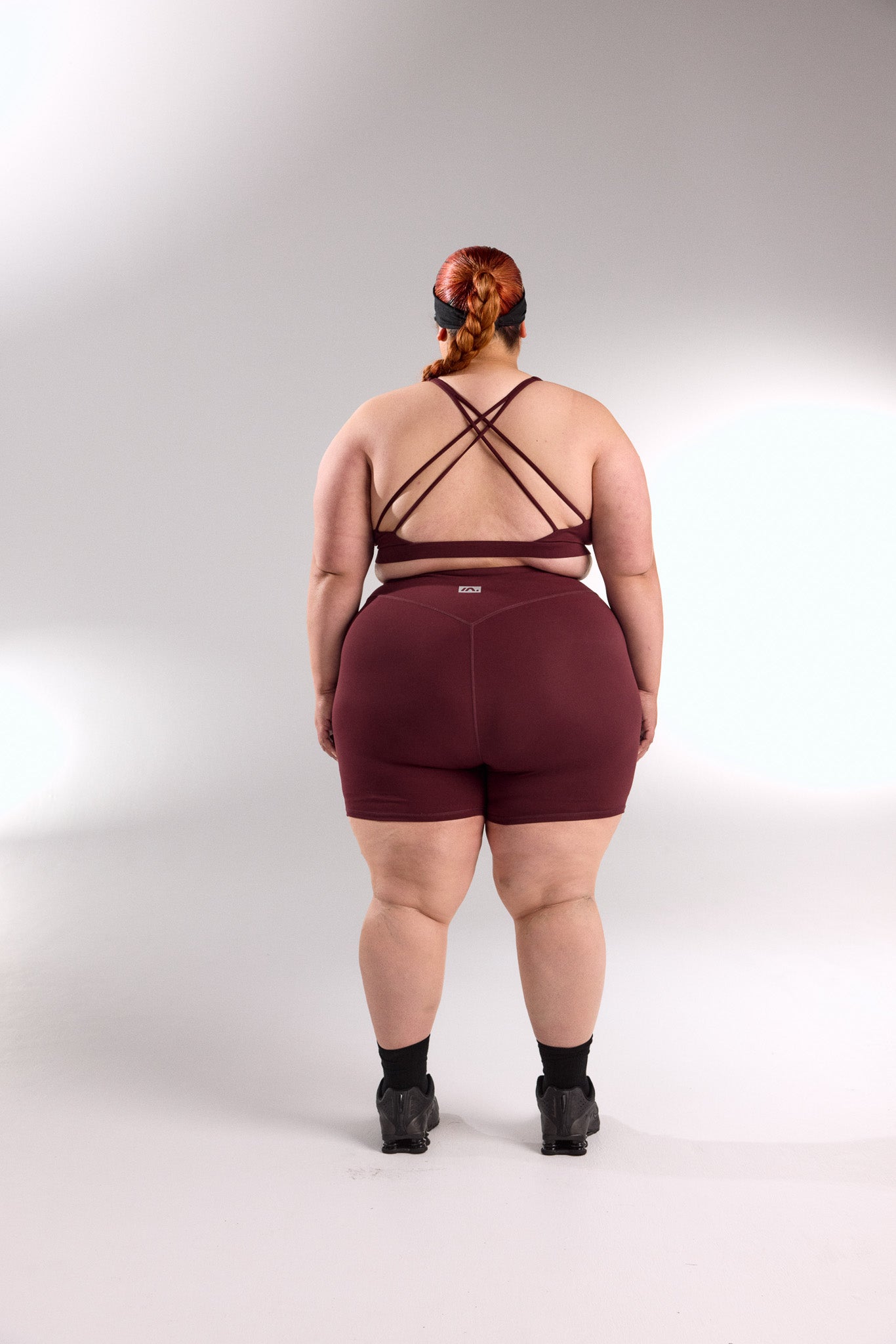 STAPLE MID SHORTS DEEP CHERRY