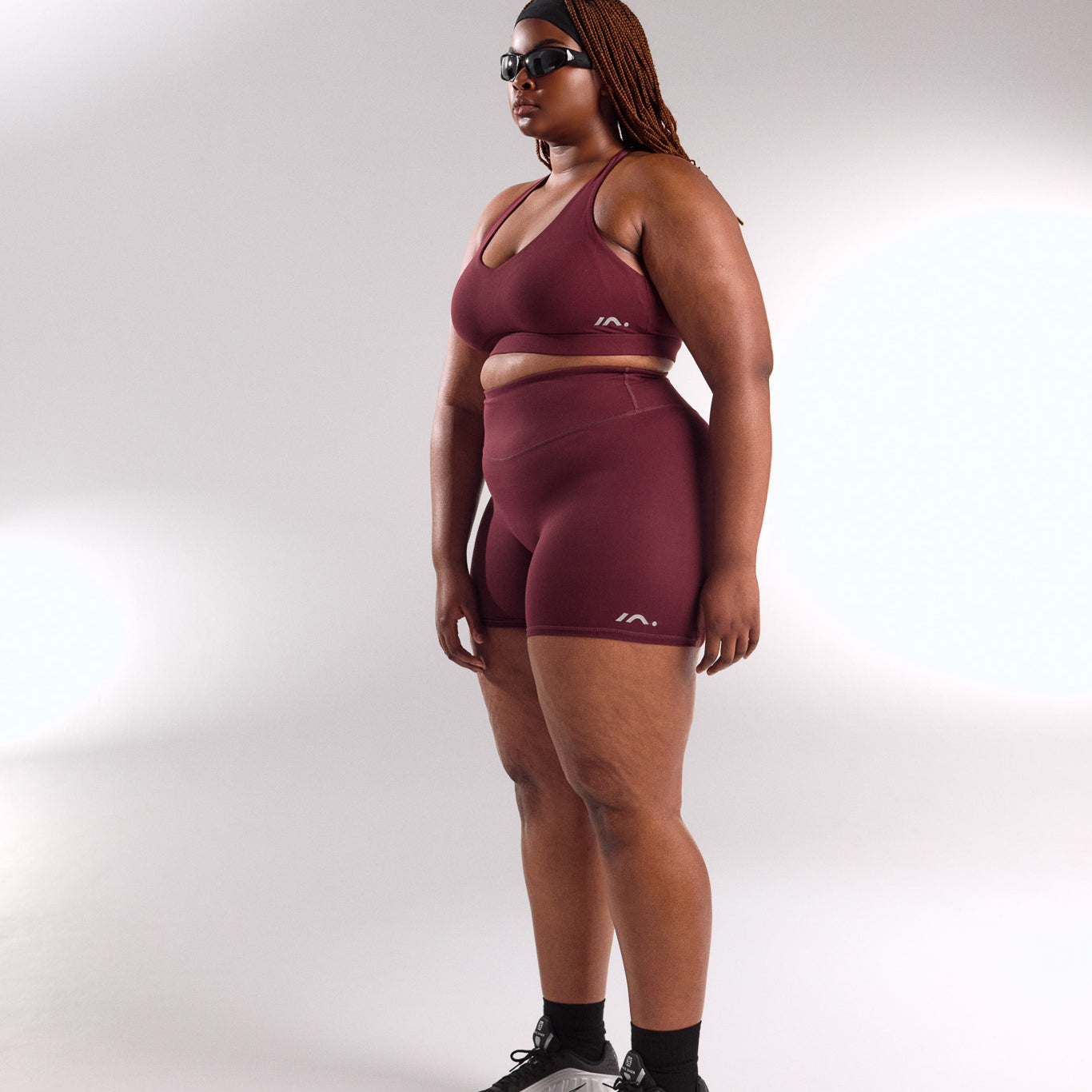STAPLE MID SHORTS DEEP CHERRY