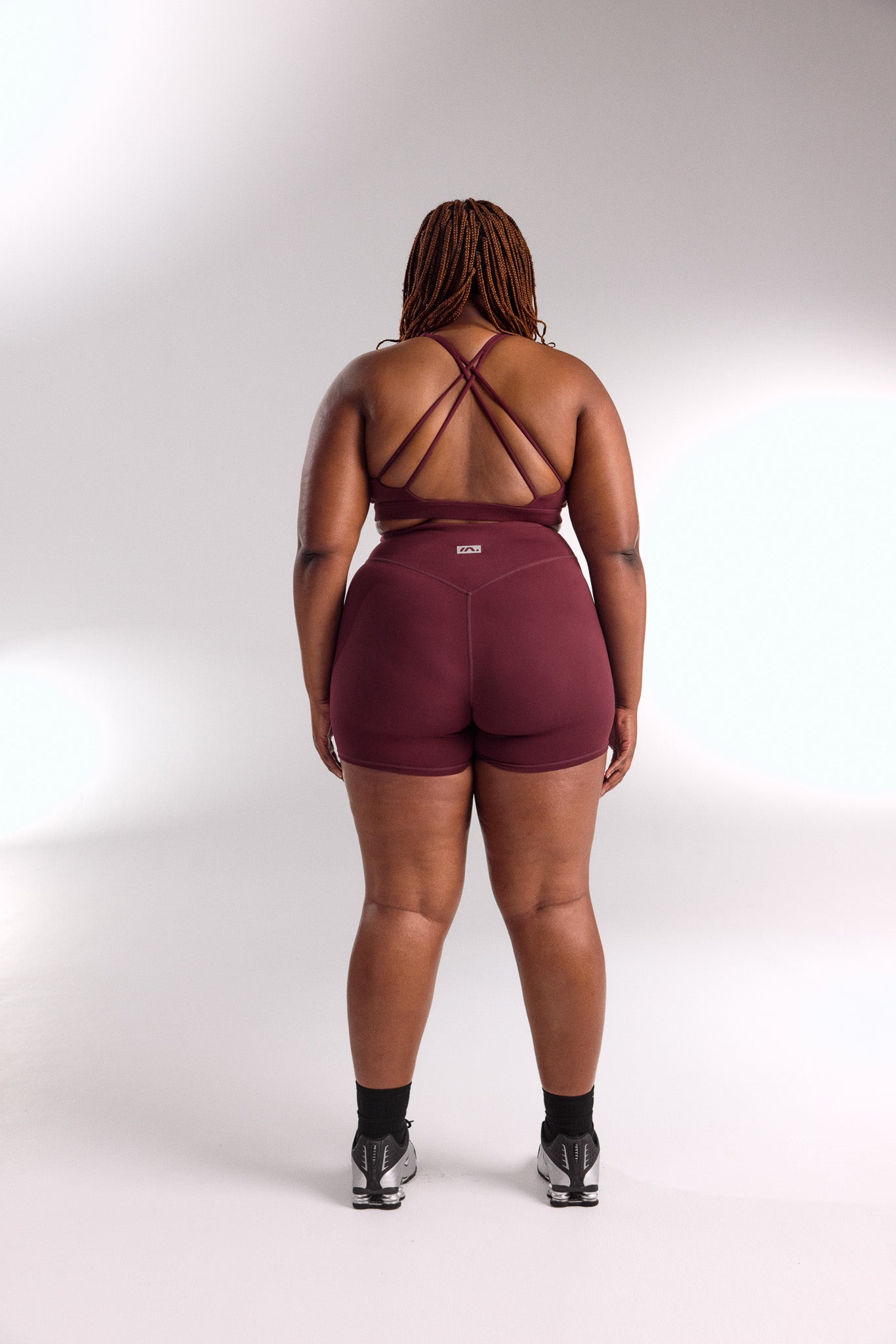 STAPLE MID SHORTS DEEP CHERRY