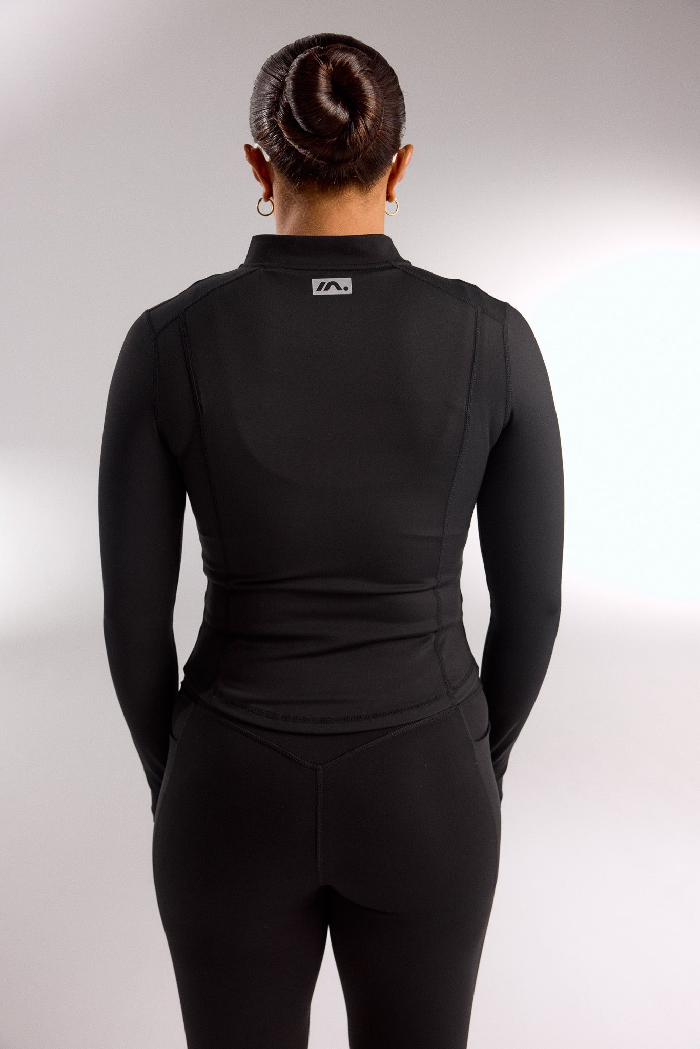 FORM JACKET BLACK