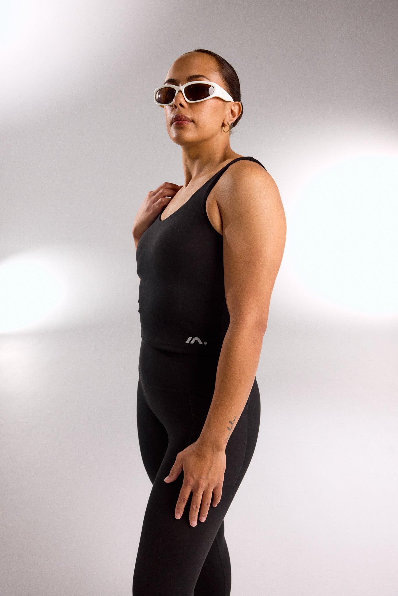 SCULPT TANK BLACK