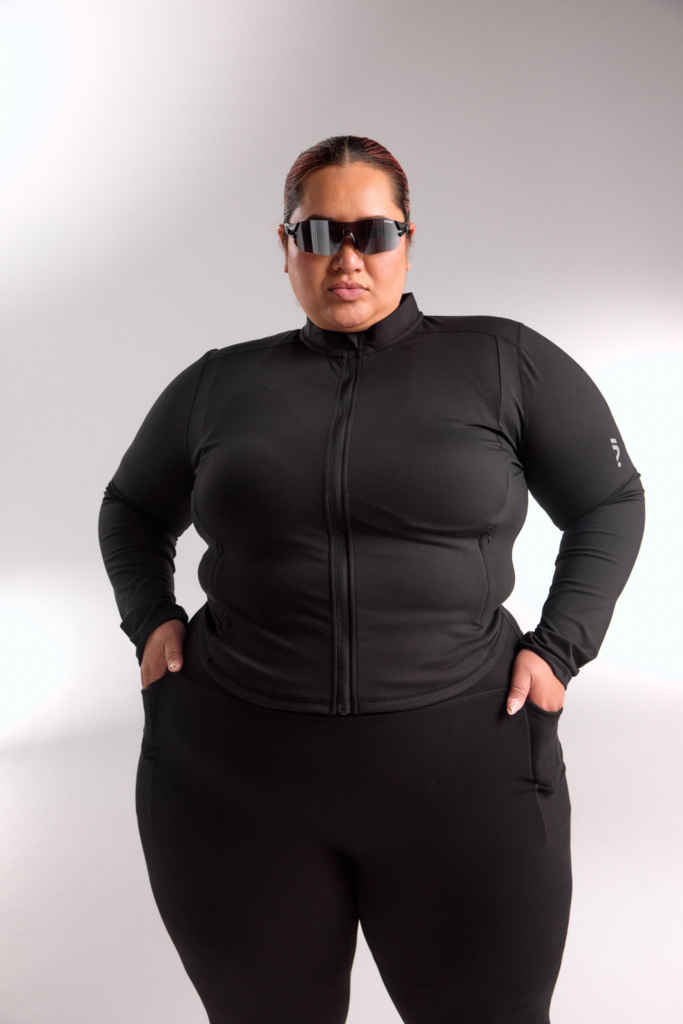 FORM JACKET BLACK