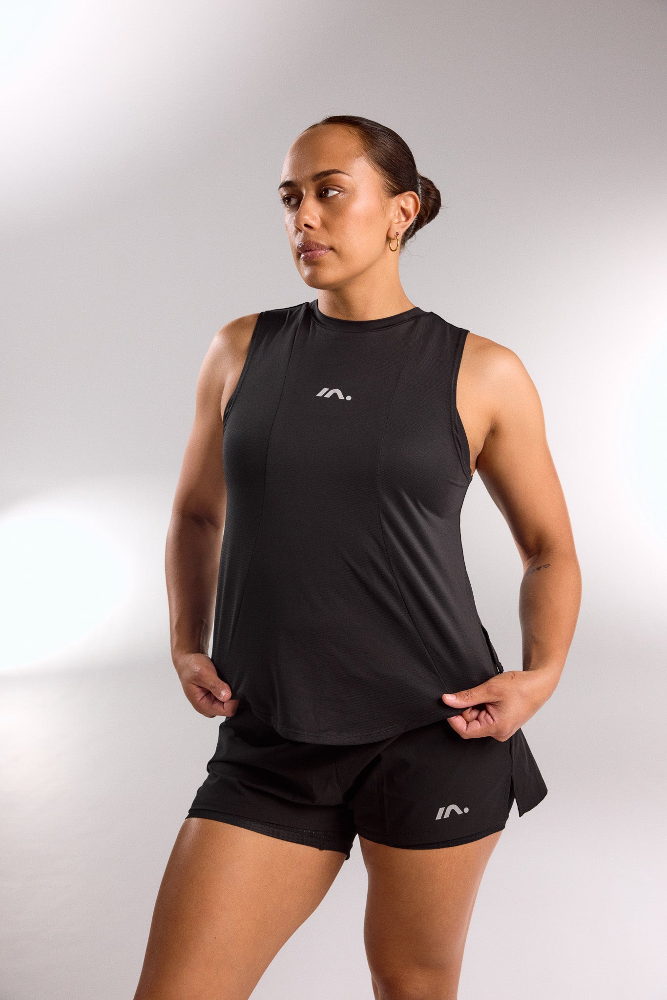 TRAINING SHORT WOMENS BLACK