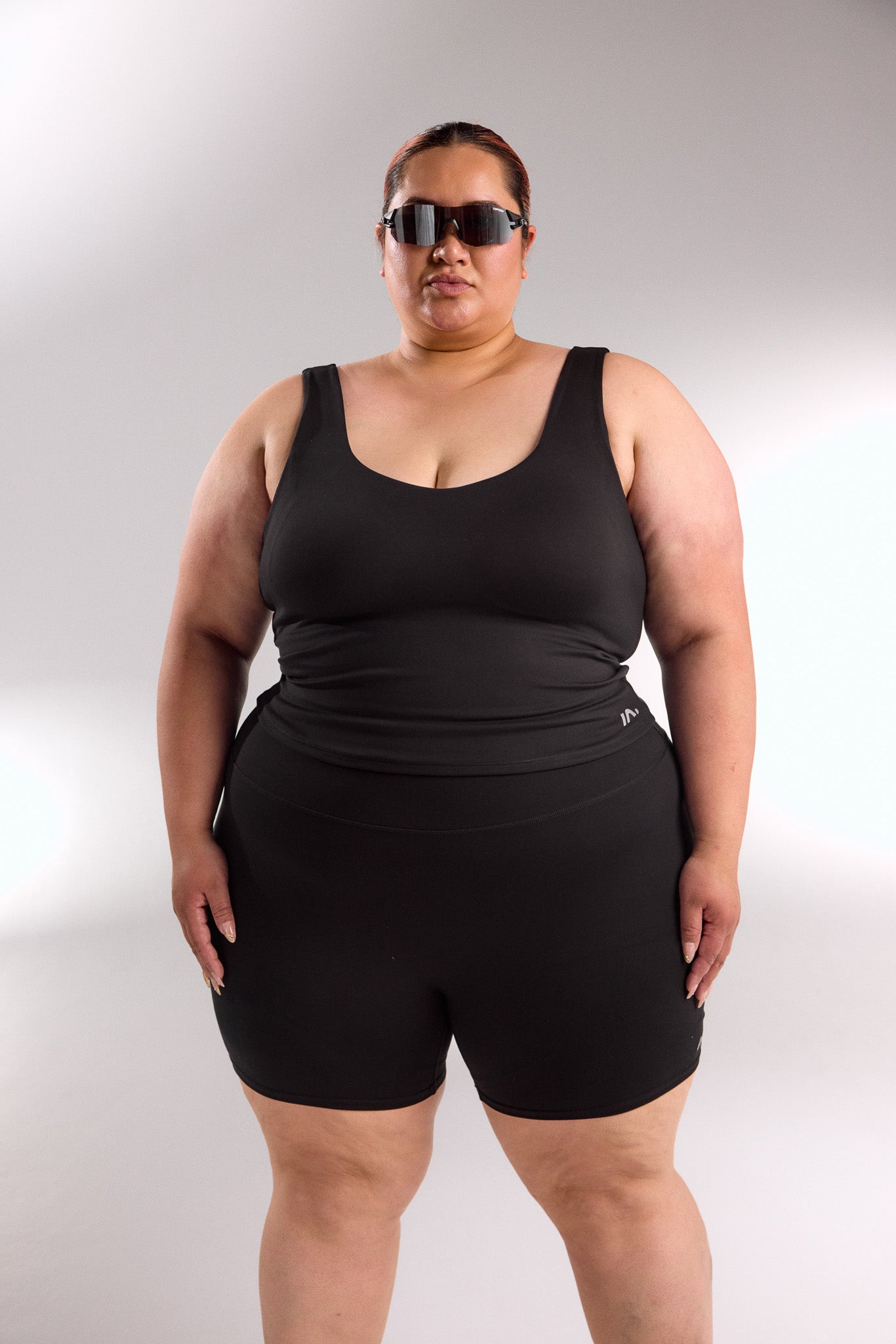 SCULPT TANK BLACK